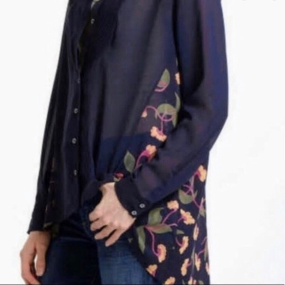 Anthropologie Maeve Ira pleated button down!
